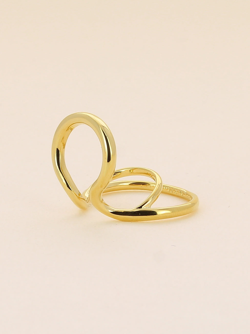 VALERY SCULPTURAL EAR CUFF